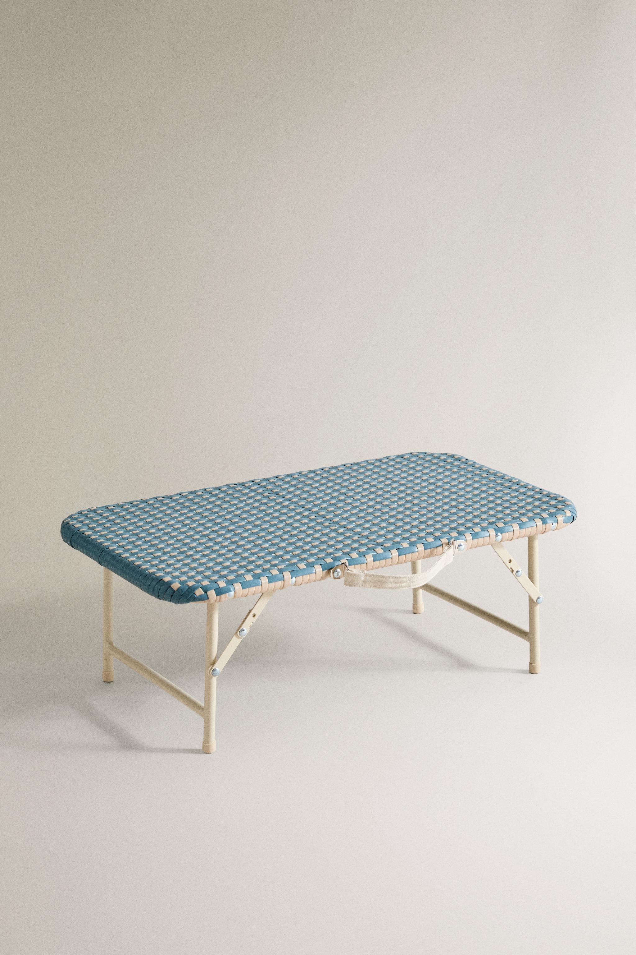 FOLDABLE BEACH TRAY